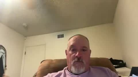 Snapshot of thenewganon chatting on 06/04/26, 03:12 thenewganon online show from 06/04/26, 03:12