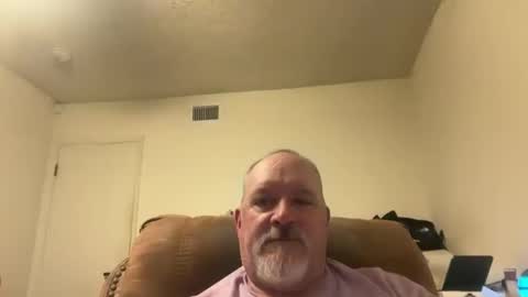 Snapshot of thenewganon chatting on 06/07/26, 03:32 thenewganon online show from 06/07/26, 03:32