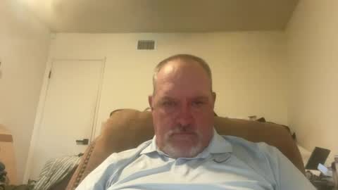 Snapshot of thenewganon chatting on 06/12/26, 01:37 thenewganon online show from 06/12/26, 01:37