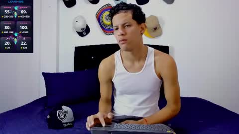 Snapshot of theo_bigcock_ chatting on 07/16/26, 06:47 Theo online show from 07/16/26, 06:47