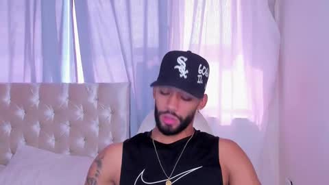 Theo Sky online show from 09/25/25, 01:59