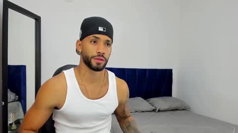 Theo Sky online show from 10/08/25, 08:28