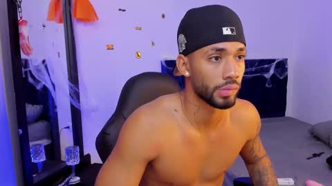 Theo Sky online show from 10/17/25, 03:47