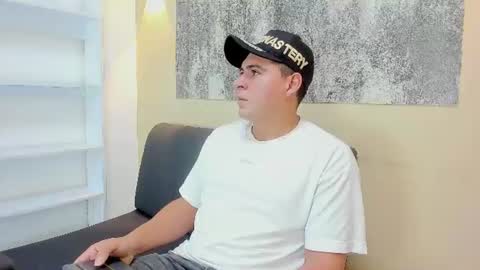 Snapshot of theo_wood3 chatting on 06/10/26, 07:24 Theo online show from 06/10/26, 07:24