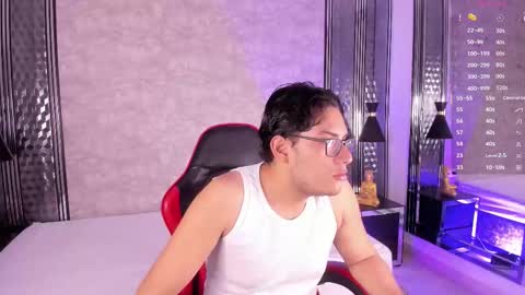 Snapshot of theohart chatting on 11/07/25, 12:16 Theo online show from 11/07/25, 12:16