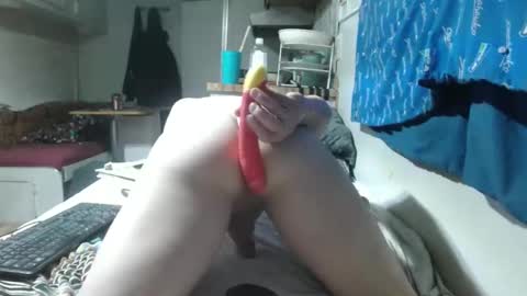 Snapshot of theoneyouwant2fuck chatting on 12/20/24, 09:43 theoneyouwanttwofuck online show from 12/20/24, 09:43