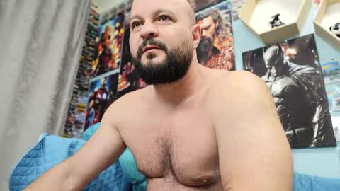 Snapshot of thephenomone chatting on 09/17/25, 03:41 Chris online show from 09/17/25, 03:41