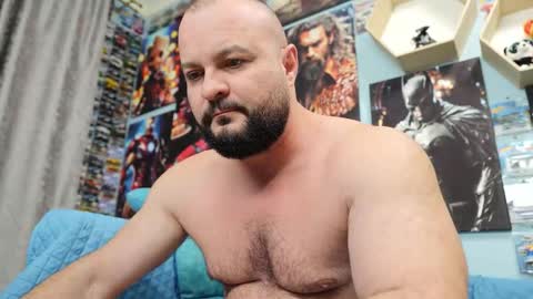 Snapshot of thephenomone chatting on 09/29/25, 02:11 Chris online show from 09/29/25, 02:11