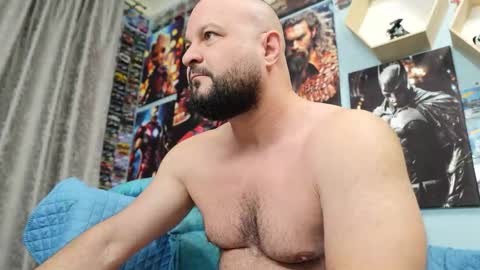 Snapshot of thephenomone chatting on 10/04/25, 05:16 Chris online show from 10/04/25, 05:16