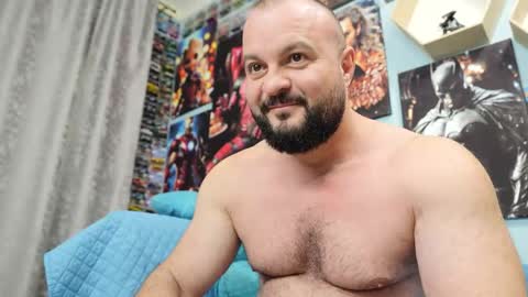 Snapshot of thephenomone chatting on 10/07/25, 02:47 Chris online show from 10/07/25, 02:47