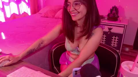 Snapshot of thepowerpuffgirl_99 chatting on 11/02/25, 07:05 Amy online show from 11/02/25, 07:05