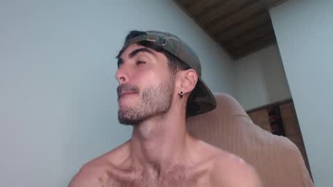 Santiago Enrique online show from 04/28/26, 03:22