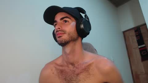 Santiago Enrique online show from 05/01/26, 04:17