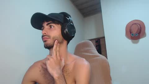 Santiago Enrique online show from 05/03/26, 04:18