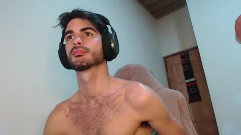 Santiago Enrique online show from 05/04/26, 06:31