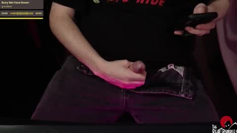 Snapshot of therealbumbles chatting on 11/07/25, 03:01 Bumbles or B online show from 11/07/25, 03:01