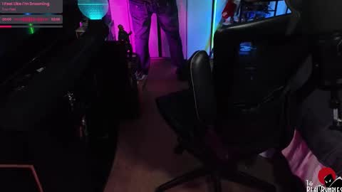 Snapshot of therealbumbles chatting on 11/26/25, 06:31 Bumbles or B online show from 11/26/25, 06:31