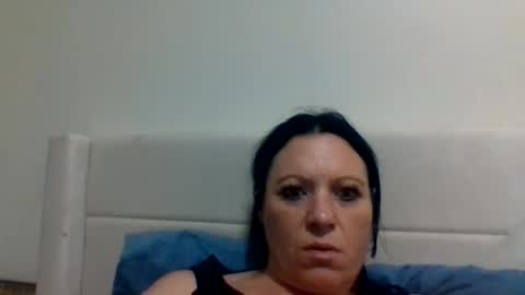 Snapshot of therealkiwidream chatting on 11/10/25, 02:38 Real Kiwi Dream online show from 11/10/25, 02:38