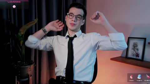     4th  online show from 01/29/25, 10:53