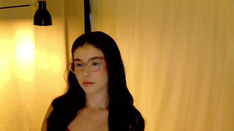 Snapshot of therose_mar chatting on 09/12/25, 10:32 Mar online show from 09/12/25, 10:32