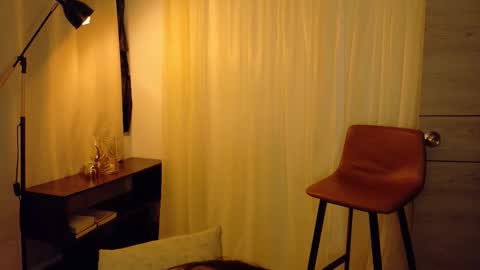 Snapshot of therose_mar chatting on 10/06/25, 01:14 Mar online show from 10/06/25, 01:14