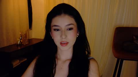 Snapshot of therose_mar chatting on 10/14/25, 11:27 Mar online show from 10/14/25, 11:27