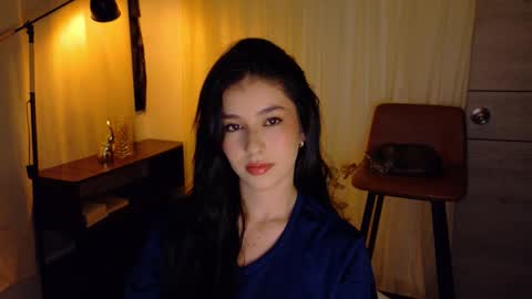 Snapshot of therose_mar chatting on 10/21/25, 11:38 Mar online show from 10/21/25, 11:38