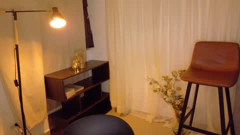 Snapshot of therose_mar chatting on 10/25/25, 01:24 Mar online show from 10/25/25, 01:24