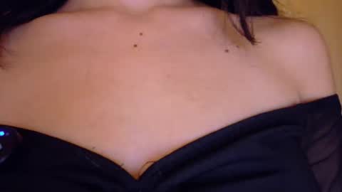 Snapshot of therose_mar chatting on 11/06/25, 11:15 Mar online show from 11/06/25, 11:15