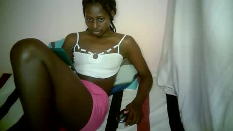 Snapshot of therry_heart chatting on 09/18/25, 11:45 hearty online show from 09/18/25, 11:45