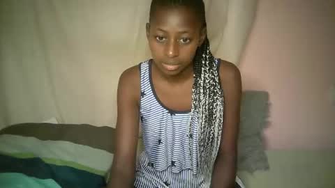 Snapshot of therry_heart chatting on 10/04/25, 02:59 hearty online show from 10/04/25, 02:59