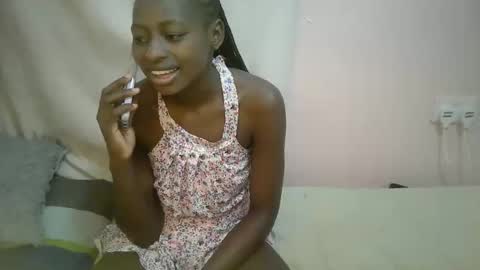 Snapshot of therry_heart chatting on 10/05/25, 07:01 hearty online show from 10/05/25, 07:01