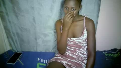 Snapshot of therry_heart chatting on 10/09/25, 09:57 hearty online show from 10/09/25, 09:57