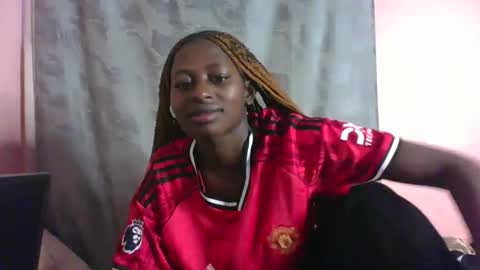 Snapshot of therry_heart chatting on 11/23/25, 04:34 hearty online show from 11/23/25, 04:34