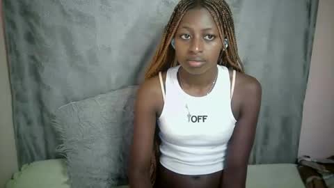 Snapshot of therry_heart chatting on 12/02/25, 09:47 hearty online show from 12/02/25, 09:47