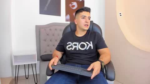 Therry Moore online show from 09/09/25, 04:01