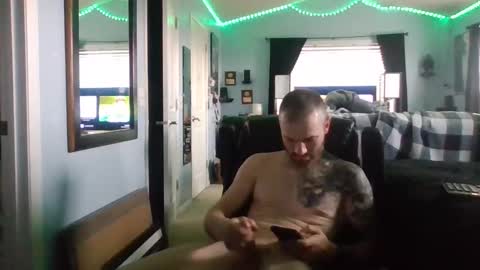 Snapshot of thesexorcist1984 chatting on 10/28/25, 04:20 James online show from 10/28/25, 04:20