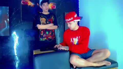 Snapshot of theshamefulboys chatting on 06/15/26, 09:28 David y Daniel online show from 06/15/26, 09:28