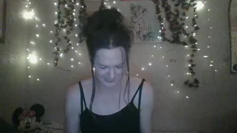 sillymillie0 online show from 12/22/24, 03:44