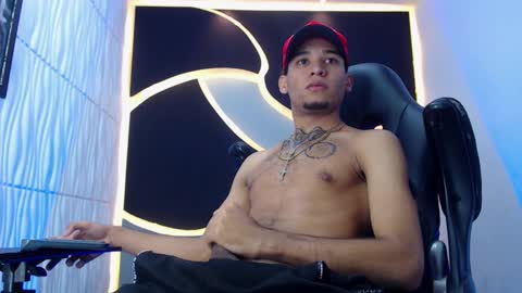 theskinny8inch_ online show from 01/14/25, 06:24