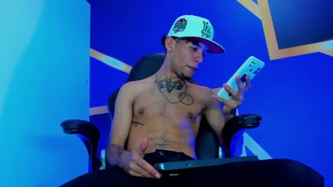 theskinny8inch_ online show from 02/06/25, 10:59