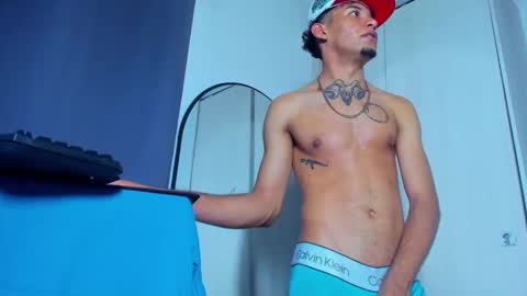 theskinny8inch_ online show from 03/07/25, 04:11