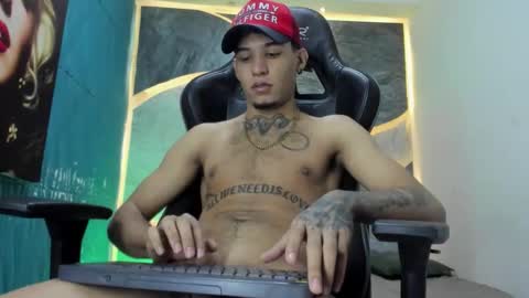 theskinny8inch_ online show from 10/25/25, 11:10