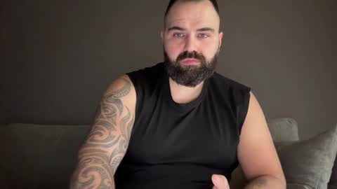 Snapshot of thessalonikios1987 chatting on 12/25/24, 07:03 Hornyforyou online show from 12/25/24, 07:03