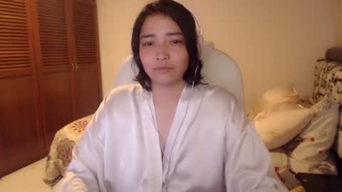 Snapshot of thetalkingbutt chatting on 09/27/25, 07:24 Mai online show from 09/27/25, 07:24