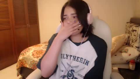 Snapshot of thetalkingbutt chatting on 10/01/25, 11:44 Mai online show from 10/01/25, 11:44