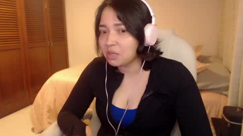 Snapshot of thetalkingbutt chatting on 05/23/26, 03:34 Mai online show from 05/23/26, 03:34