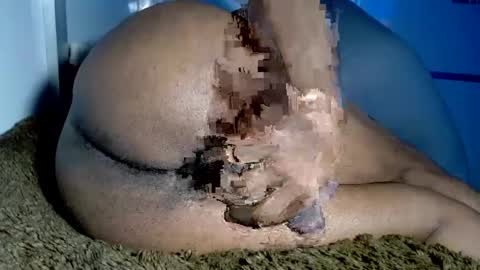 Snapshot of thetightestass14 chatting on 01/01/25, 02:51 thetightestass14 online show from 01/01/25, 02:51