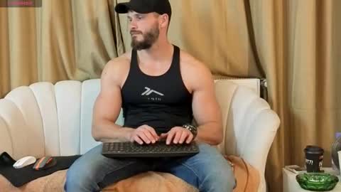 Snapshot of thetop200 chatting on 10/30/25, 06:41 TheTop online show from 10/30/25, 06:41