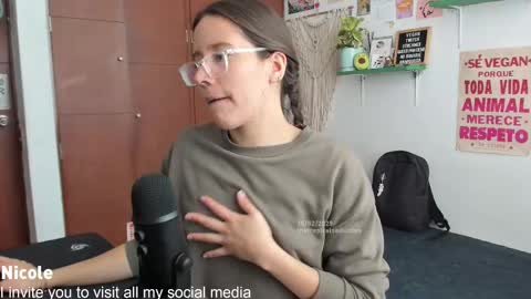 Nicole online show from 02/18/25, 07:52